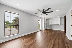 9102 N Humble Camp Rd, Dickinson, TX 77539 - Photo 7