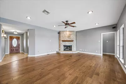9102 N Humble Camp Road, Dickinson, TX 77539 - Photo 5