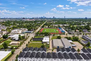 1938 Purswell Rd, Houston, TX 77055 - Photo 43