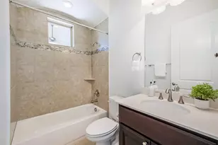 10 Silent Way Dr, Sugar Land, TX 77498 - Photo 9