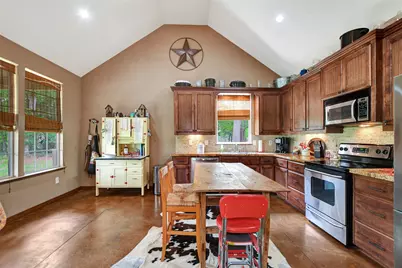 9832 Hawaii Lane, Midway, TX 75852 - Photo 11