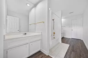 18 Tredington St, Sugar Land, TX 77479 - Photo 31