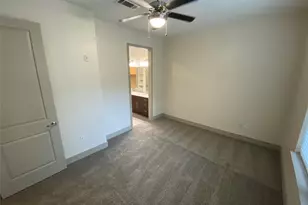 1800 St Joseph Pkwy, Houston, TX 77003 - Photo 5