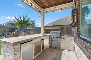 13838 Madera Bend Ln, Rosharon, TX 77583 - Photo 5