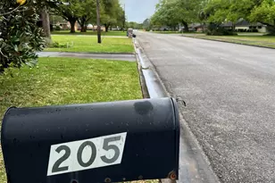 205 Hillcrest Dr, Alvin, TX 77511 - Photo 43