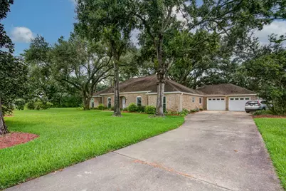 205 Hillcrest Drive, Alvin, TX 77511 - Photo 41
