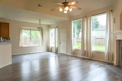 4418 Laurel Green Court, Missouri City, TX 77459 - Photo 9