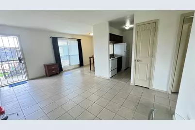 10802 Kingspoint Road, Houston, TX 77075 - Photo 9