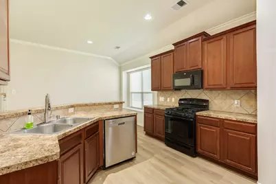 13417 Star Creek Lane, Rosharon, TX 77583 - Photo 9