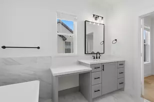 714 W Donovan St, Houston, TX 77091 - Photo 11