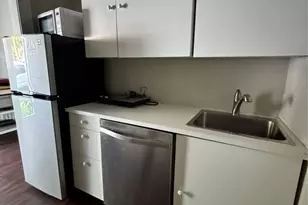 905 Oakhurst St, Houston, TX 77023 - Photo 9