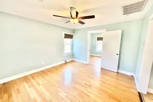 1505 Avenue L, Galveston, TX 77550 - Photo 1