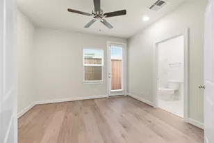 3075 Hicks St, Houston, TX 77007 - Photo 5