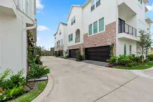 3075 Hicks St, Houston, TX 77007 - Photo 1