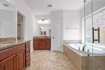 5914 Ravens Mill Court, Sugar Land, TX 77479 - Photo 15