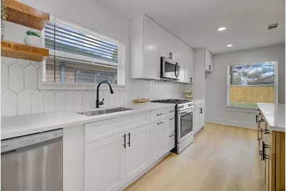 5822 Birchmont Drive, Houston, TX 77092 - Photo 19