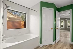 4010 Garden Lake Dr, Houston, TX 77339 - Photo 19