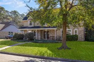 4010 Garden Lake Dr, Houston, TX 77339 - Photo 11