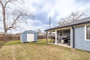 9101 NE Homewood Ln NE, Houston, TX 77078 - Photo 11