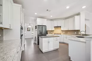 3205 Ashe Creek Dr, League City, TX 77573 - Photo 11