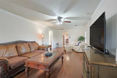 2410 Harris, Baytown, TX 77521 - Photo 5