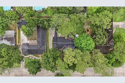 215 Whispering Oaks Drive, Seabrook, TX 77586 - Photo 27
