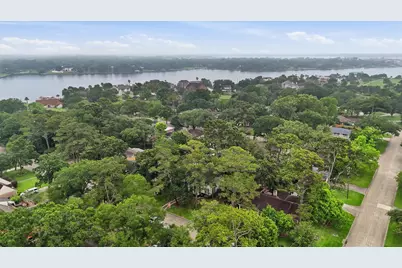 215 Whispering Oaks Drive, Seabrook, TX 77586 - Photo 27