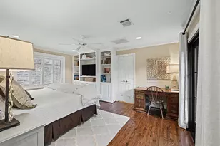 5623 Overbrook Ln, Houston, TX 77056 - Photo 13