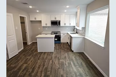 10846 Kirktown Drive, Houston, TX 77089 - Photo 5