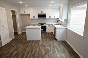 10846 Kirktown Dr, Houston, TX 77089 - Photo 5