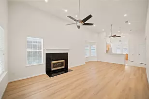 2601 S Broadway St, La Porte, TX 77571 - Photo 5