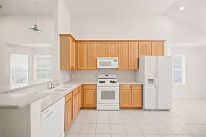 2601 S Broadway Street #8, La Porte, TX 77571 - Photo 9