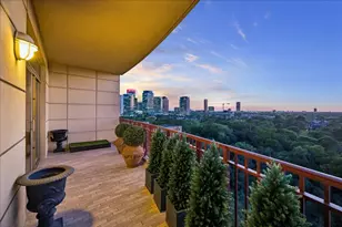 1000 Uptown Park Blvd, Houston, TX 77056 - Photo 27