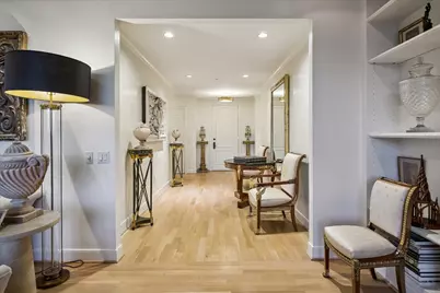 1000 Uptown Park Boulevard #101, Houston, TX 77056 - Photo 11