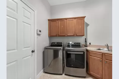 14211 Norhill Pointe Drive, Houston, TX 77044 - Photo 37