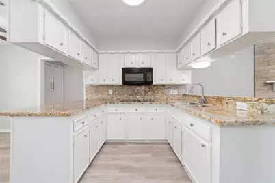 12207 Plumpoint Drive, Houston, TX 77099 - Photo 7