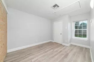 12207 Plumpoint Dr, Houston, TX 77099 - Photo 19