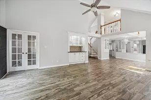 12814 Kingsbridge Ln, Houston, TX 77077 - Photo 5