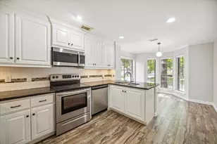 12814 Kingsbridge Ln, Houston, TX 77077 - Photo 9