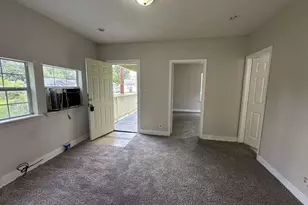 4520 Falls St, Houston, TX 77026 - Photo 5