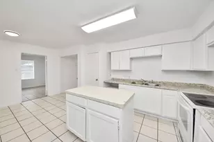 15534 Weldon Dr, Houston, TX 77032 - Photo 13