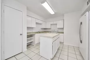 15534 Weldon Dr, Houston, TX 77032 - Photo 9