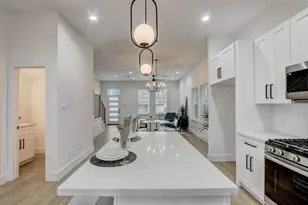 1217 Dewalt St, Houston, TX 77088 - Photo 9