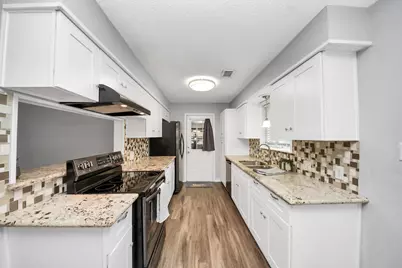 9915 Forest Hollow Drive, Baytown, TX 77521 - Photo 11