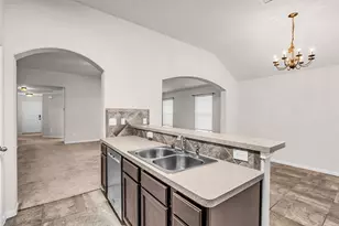 1022 S Diamondhead Blvd, Crosby, TX 77532 - Photo 9