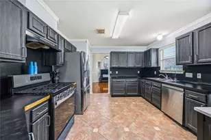 3947 Teal Run Meadows Dr, Fresno, TX 77545 - Photo 11