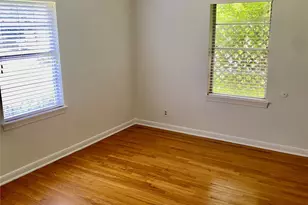 8318 Greenbush St, Houston, TX 77025 - Photo 9