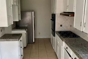8318 Greenbush St, Houston, TX 77025 - Photo 7