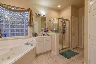 7923 Split Cypress Ln, Houston, TX 77041 - Photo 17