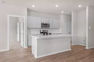 2514 N Heritage Dr, Dayton, TX 77535 - Photo 3